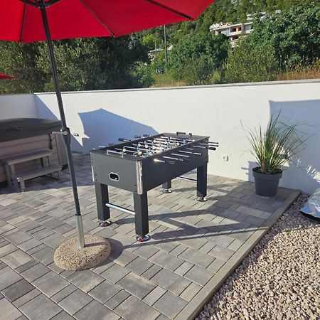 Apartman Koko With Private Jacuzzi Makarska Exterior photo